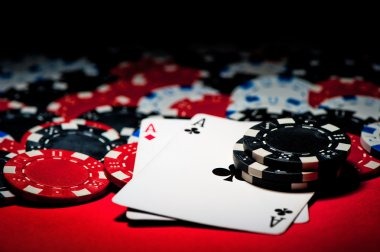 Mobile phone displaying xx1toto Sic Bo Dadu bet interface with dice result and payout information